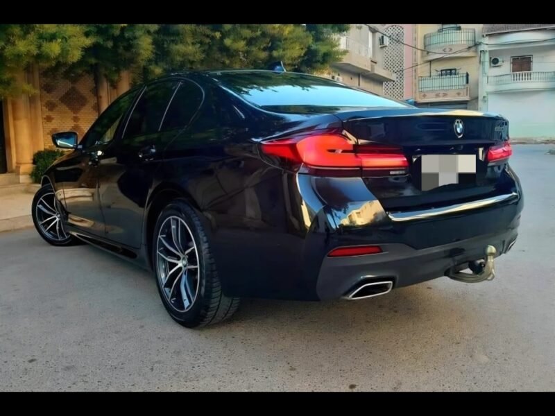 BMW série 5 pack M modèle 2022 - Voiture d'occasion Maroc