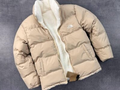 🧥 JACKET The North Face 🔥 ✅ متوفر بالمقاسات: 💸 جاكيت يلبس لجهتين الثمن: فقط 350 درهم 📦 التوصيل متوفر لجمع
