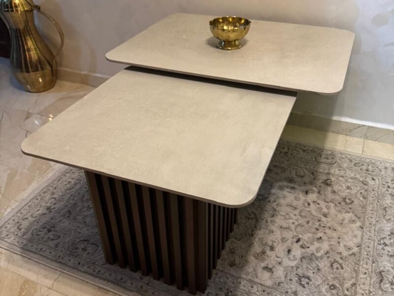 Table basse en céramique italienne et bardage PVC - Accessoires maison Maroc