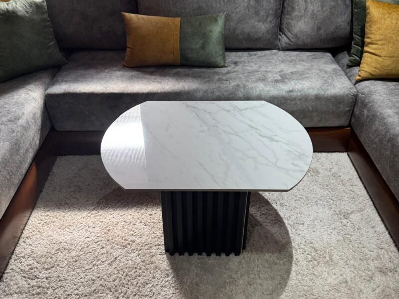 Table basse en céramique italienne et bardage PVC - Accessoires maison Maroc