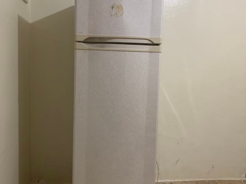 تلاجة في حالة جيدة - Accessoires maison Maroc