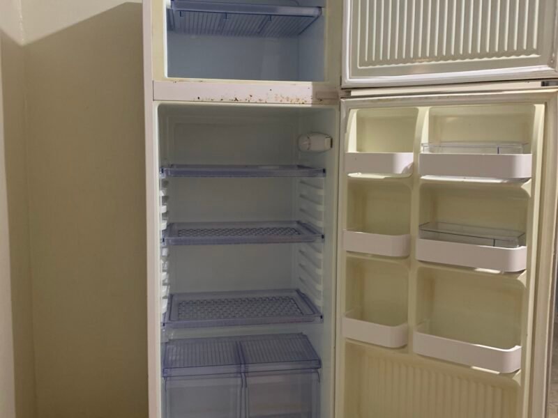 تلاجة في حالة جيدة - Accessoires maison Maroc