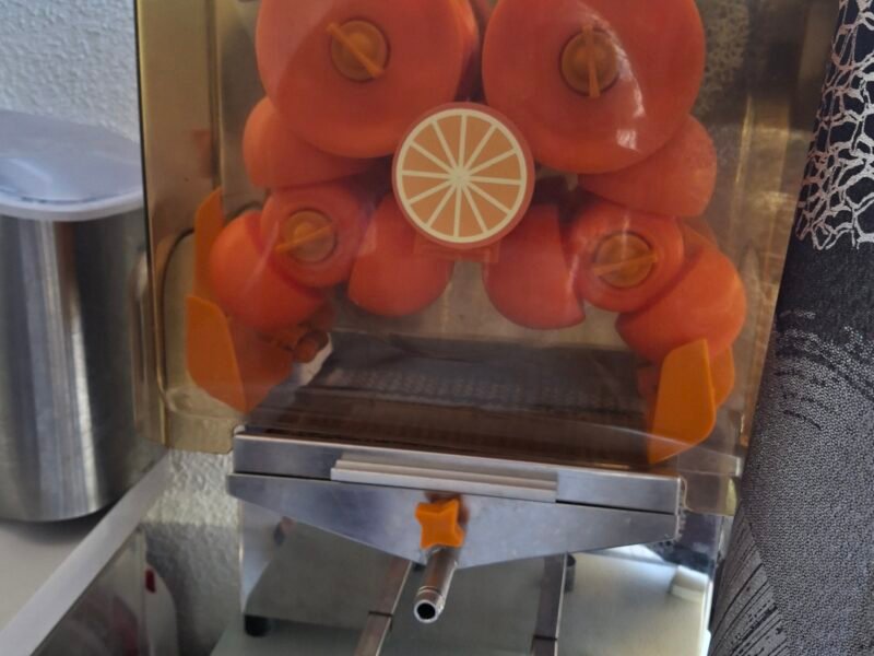 Presse orange automatique