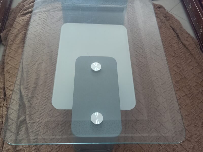 Vendre une table basse en verre en bon etet