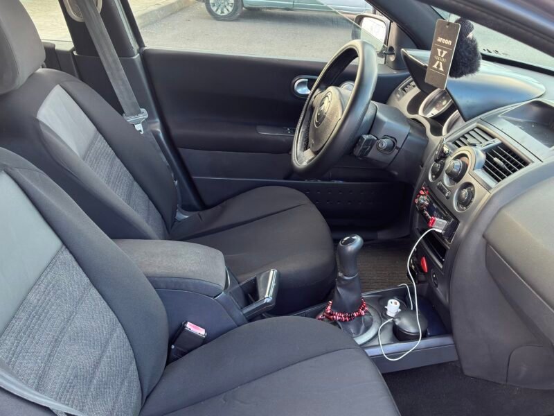 Megane 2 très propre