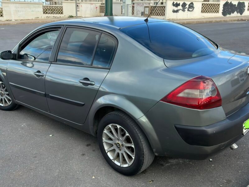 Megane 2 très propre