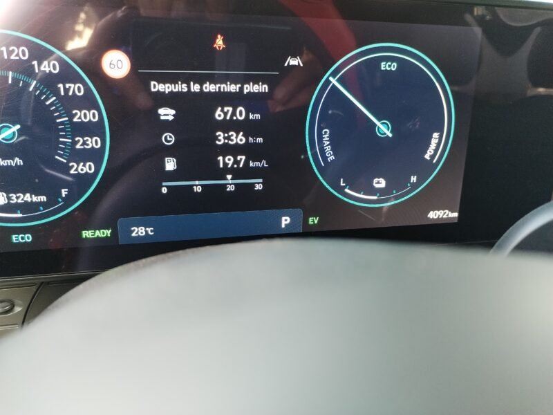 Belle voiture hyundai kona hybride en vente