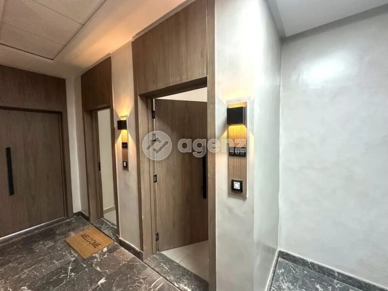 LOCATION D'ESPACES DE BUREAUX COWORKING